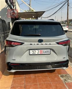 تۆیۆتا سیانا